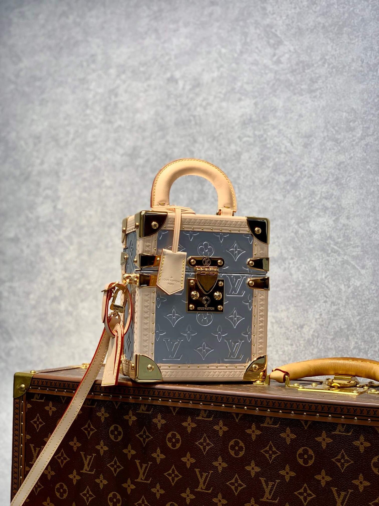 m10115 camera box brown monogram 21 5cm cowhide real leather