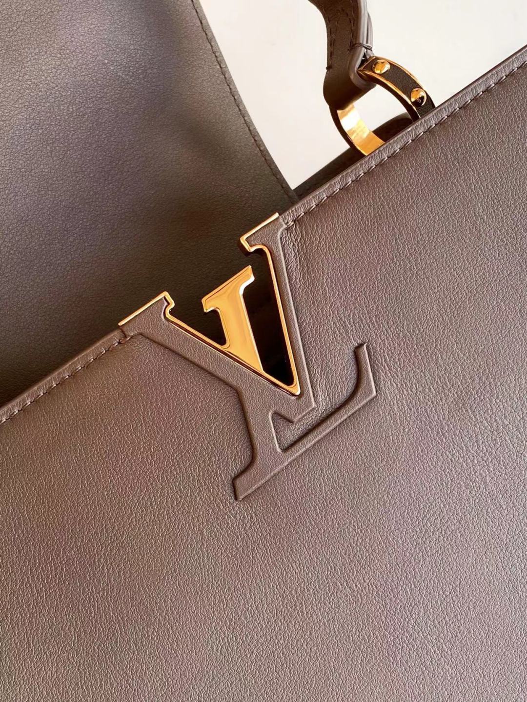 M12927 Capucines Souple handbag Chocolate brown