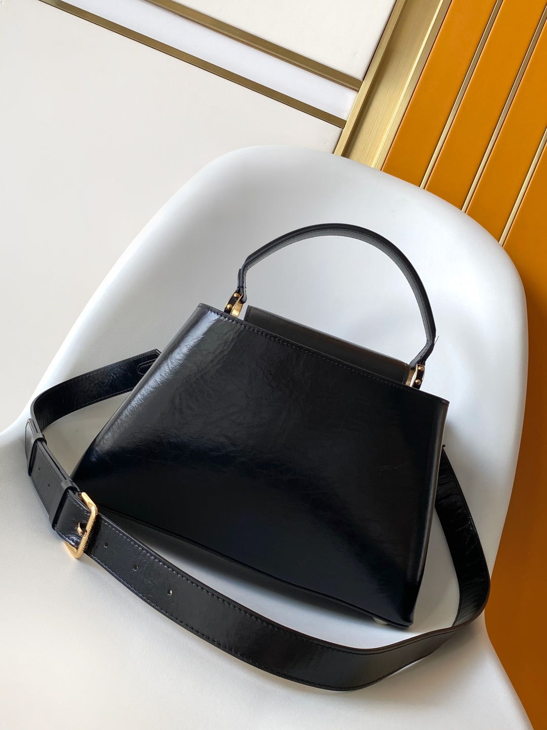 M12927 Capucines Souple handbag Black