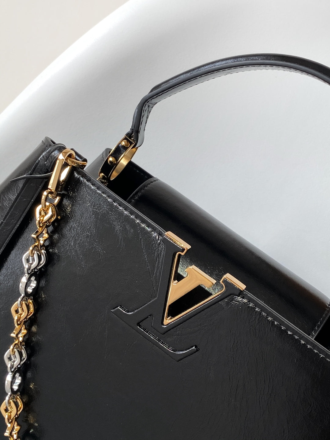 M12927 Capucines Souple handbag Black