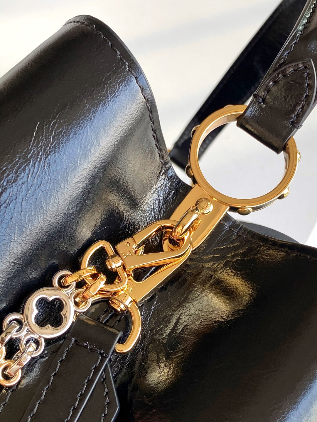 M12927 Capucines Souple handbag Black