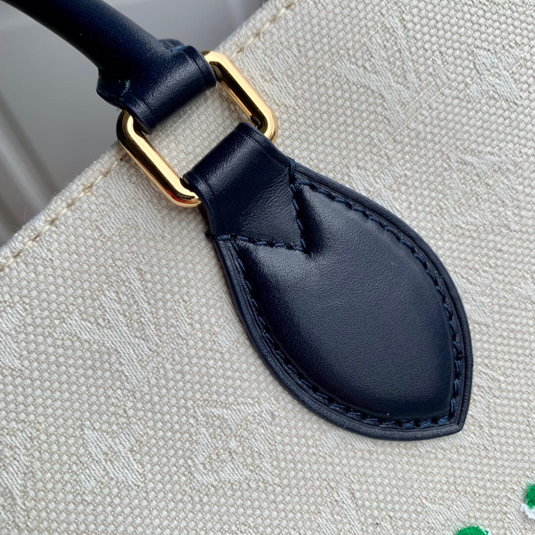 m20815 onthego tote bag embroidered and leather trim small 35 black green