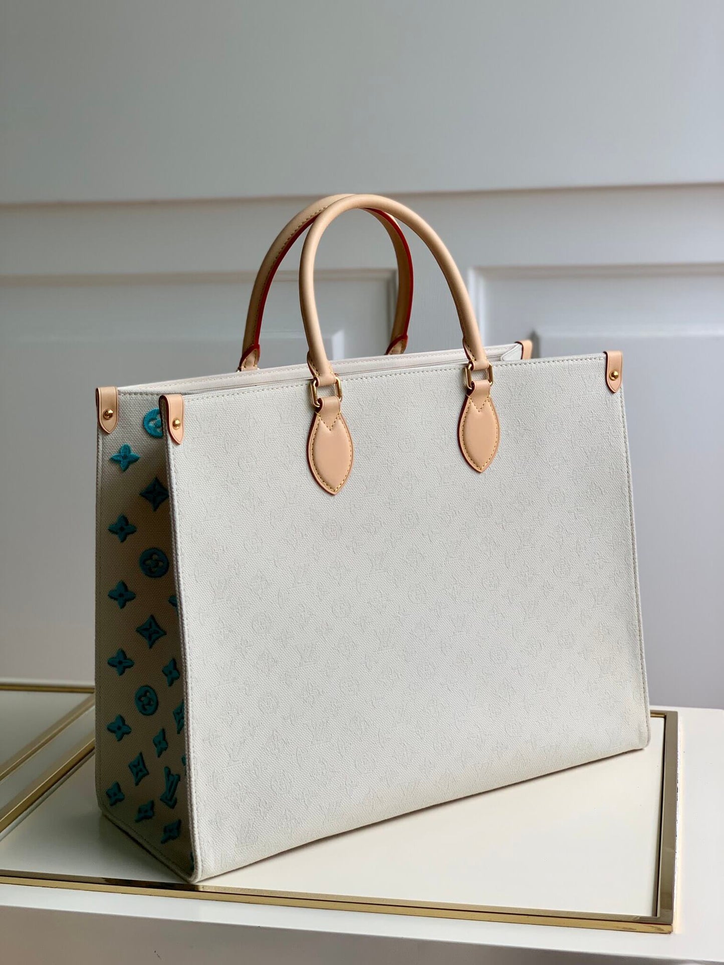 m20815 onthego tote bag embroidered and leather trim small 35