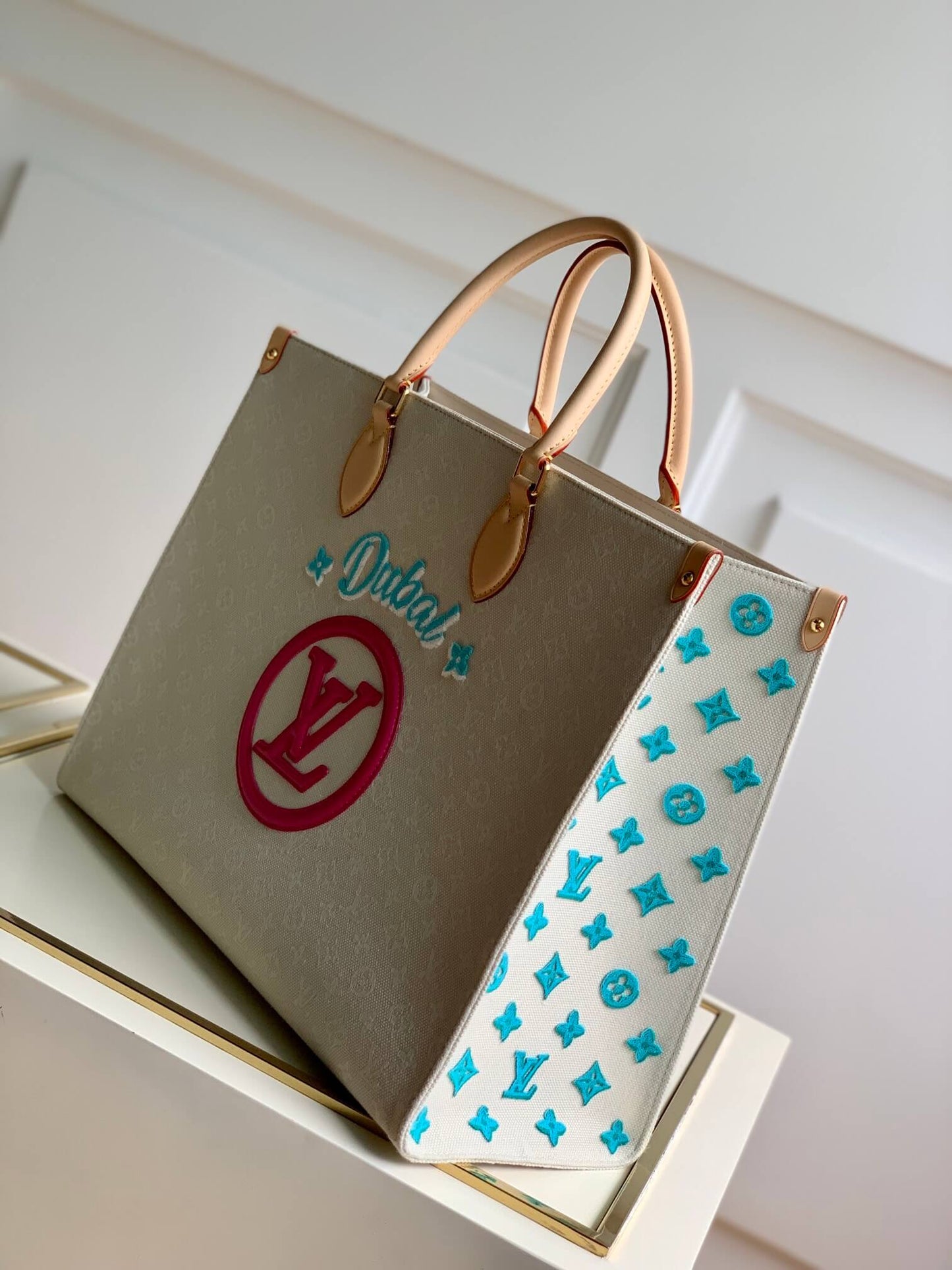 m20815 onthego tote bag embroidered and leather trim small 35