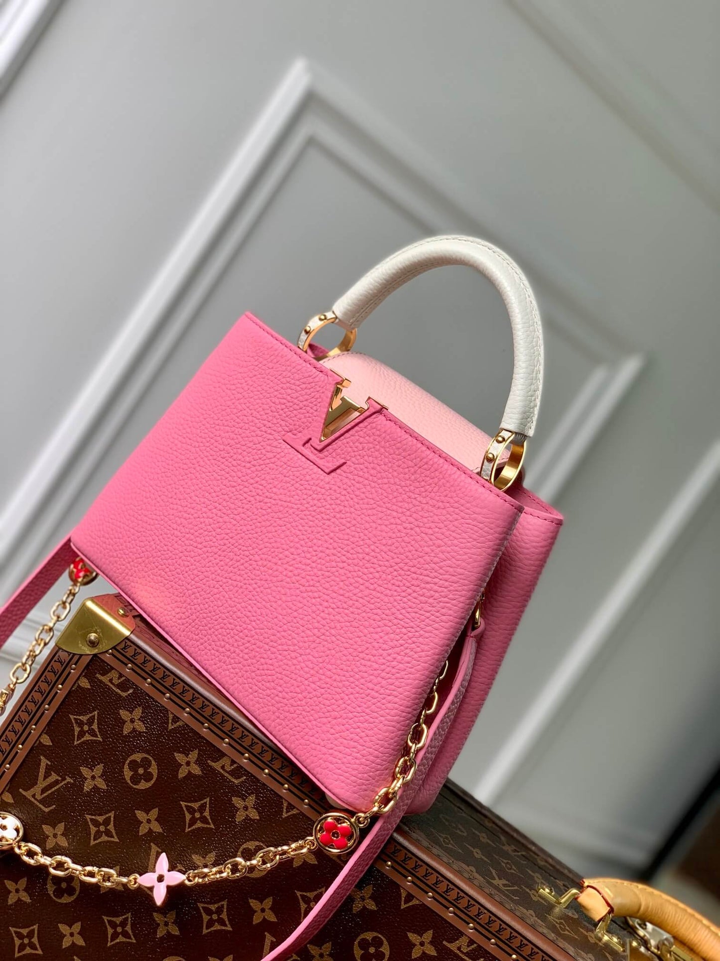 m22375 capucines pm taurillon 27cm pink cowhide real leather