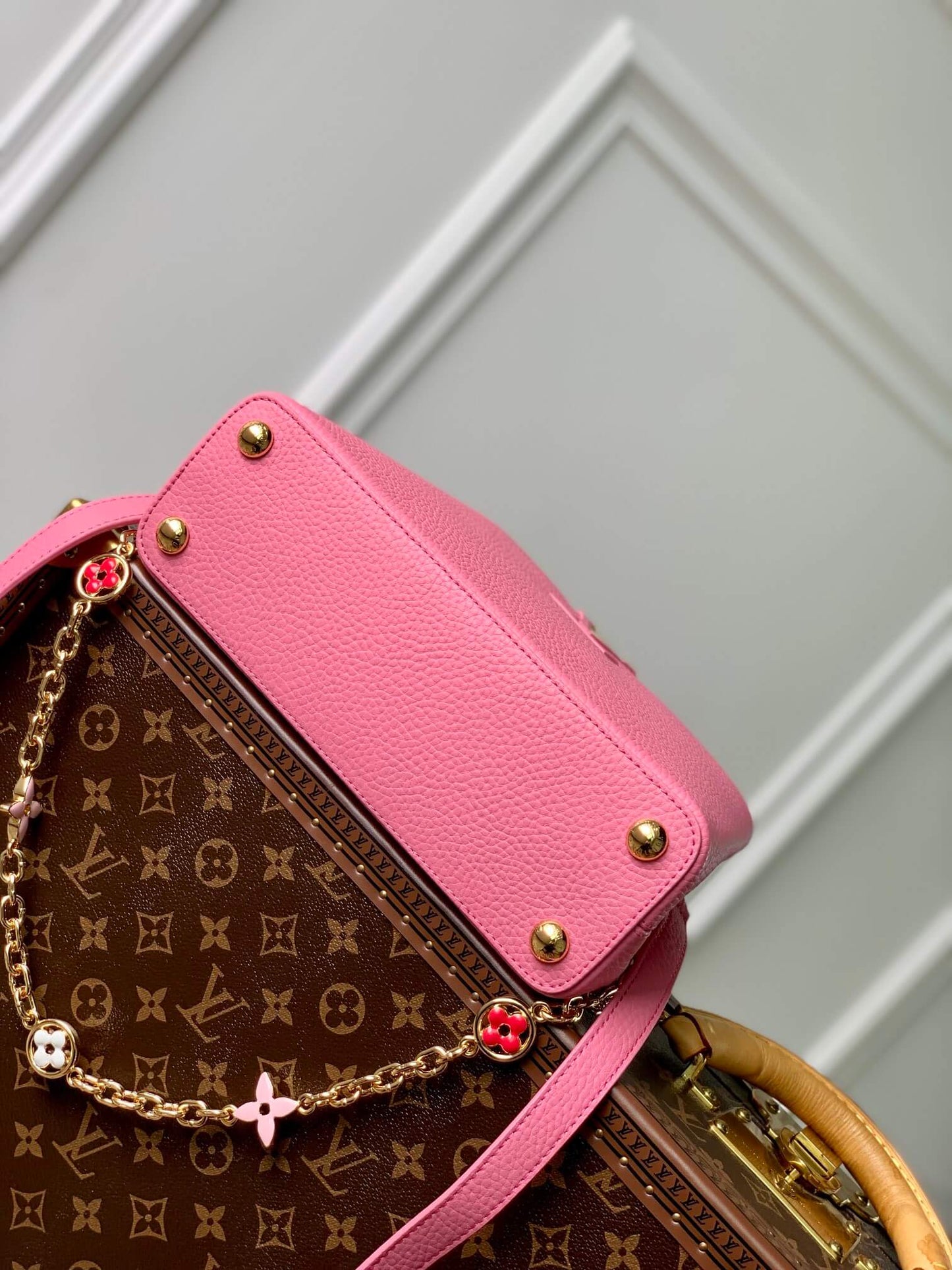 m22375 capucines pm taurillon 27cm pink cowhide real leather