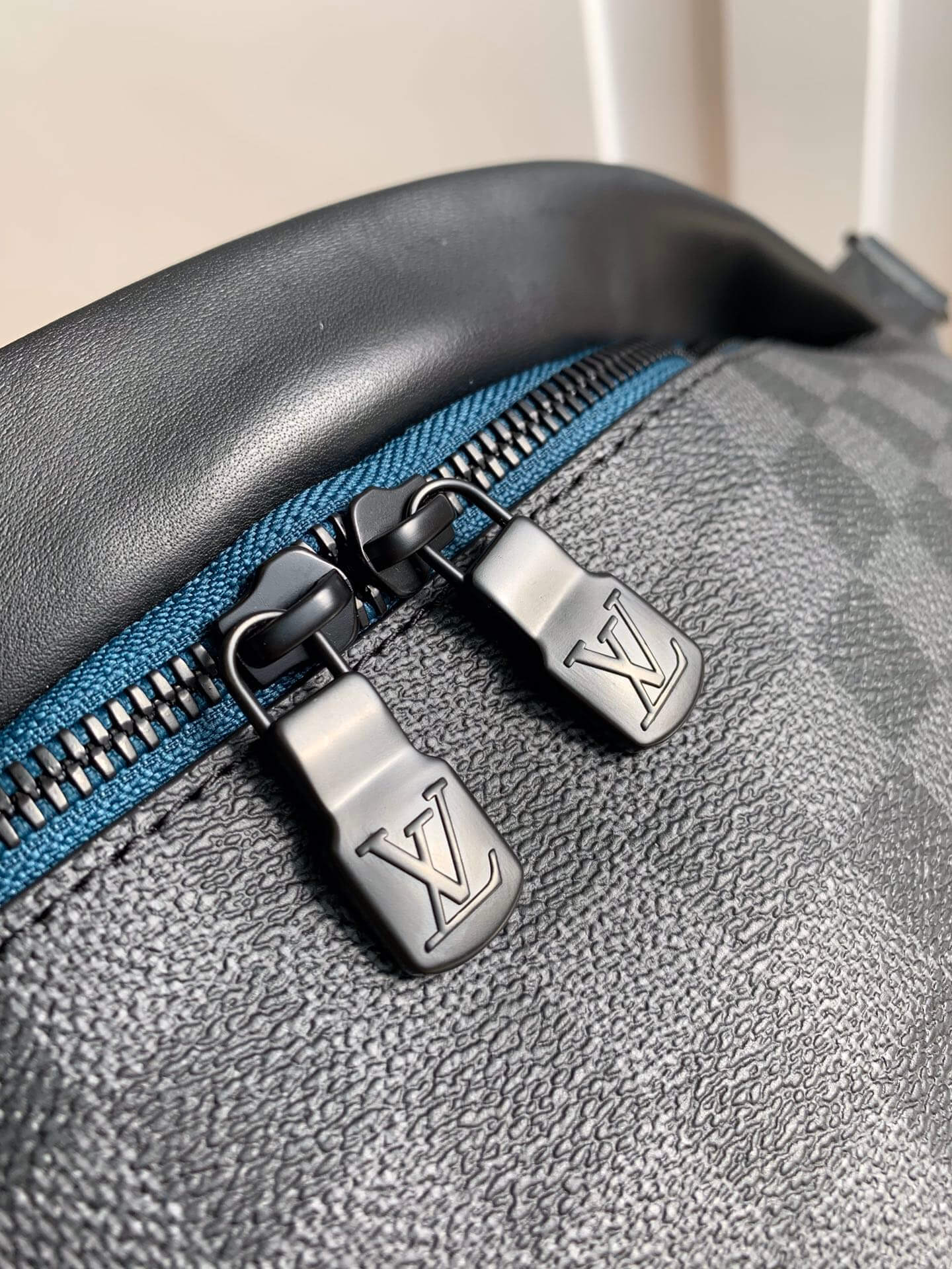 m40187 bumbag damiercobalt fanny pack chest bag mens bag black calfskin