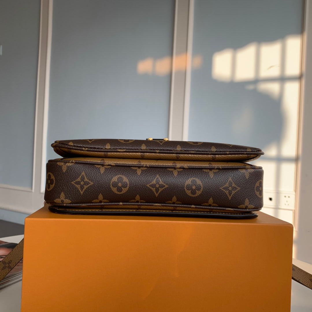 pochette metis mm hand shoulder messenger bag monogram reverse