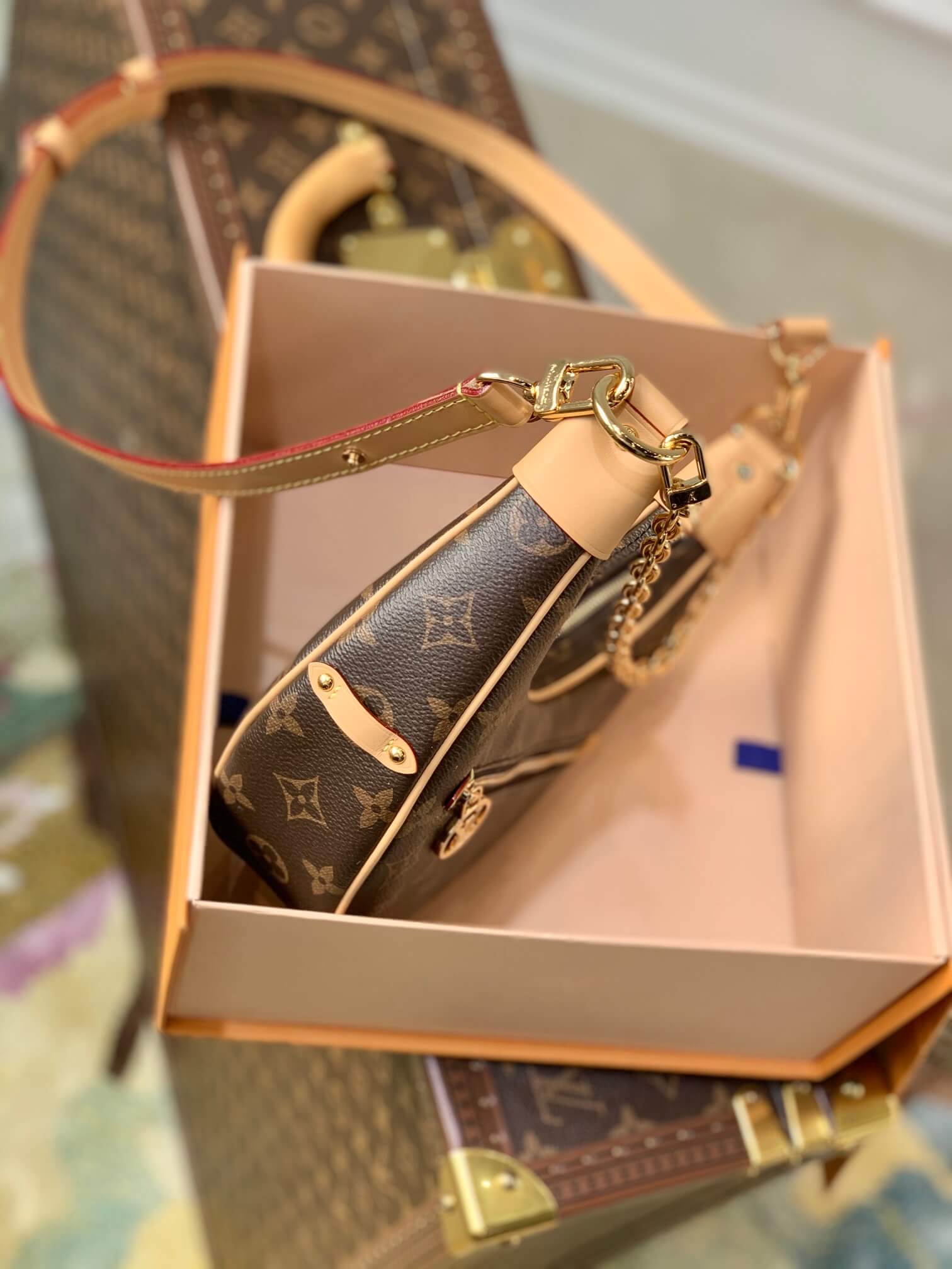 women's bag crossbody brown gold