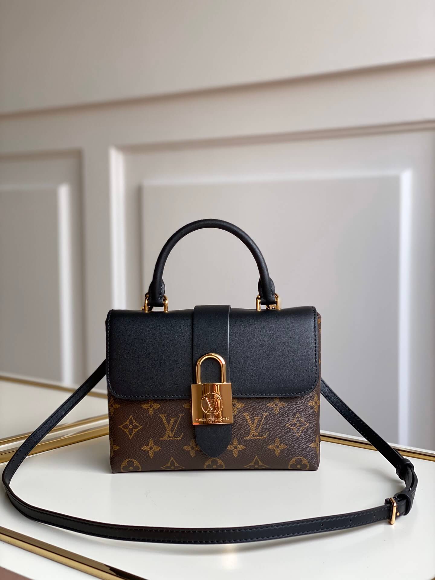 m44141 locky bb handbag shoulder bag cross body bags black calfskin monogram