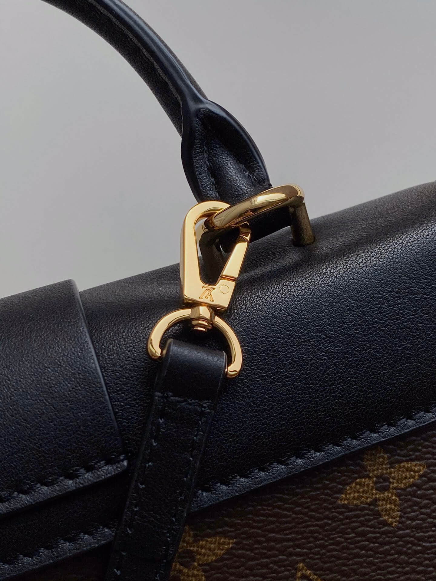 m44141 locky bb handbag shoulder bag cross body bags black calfskin monogram