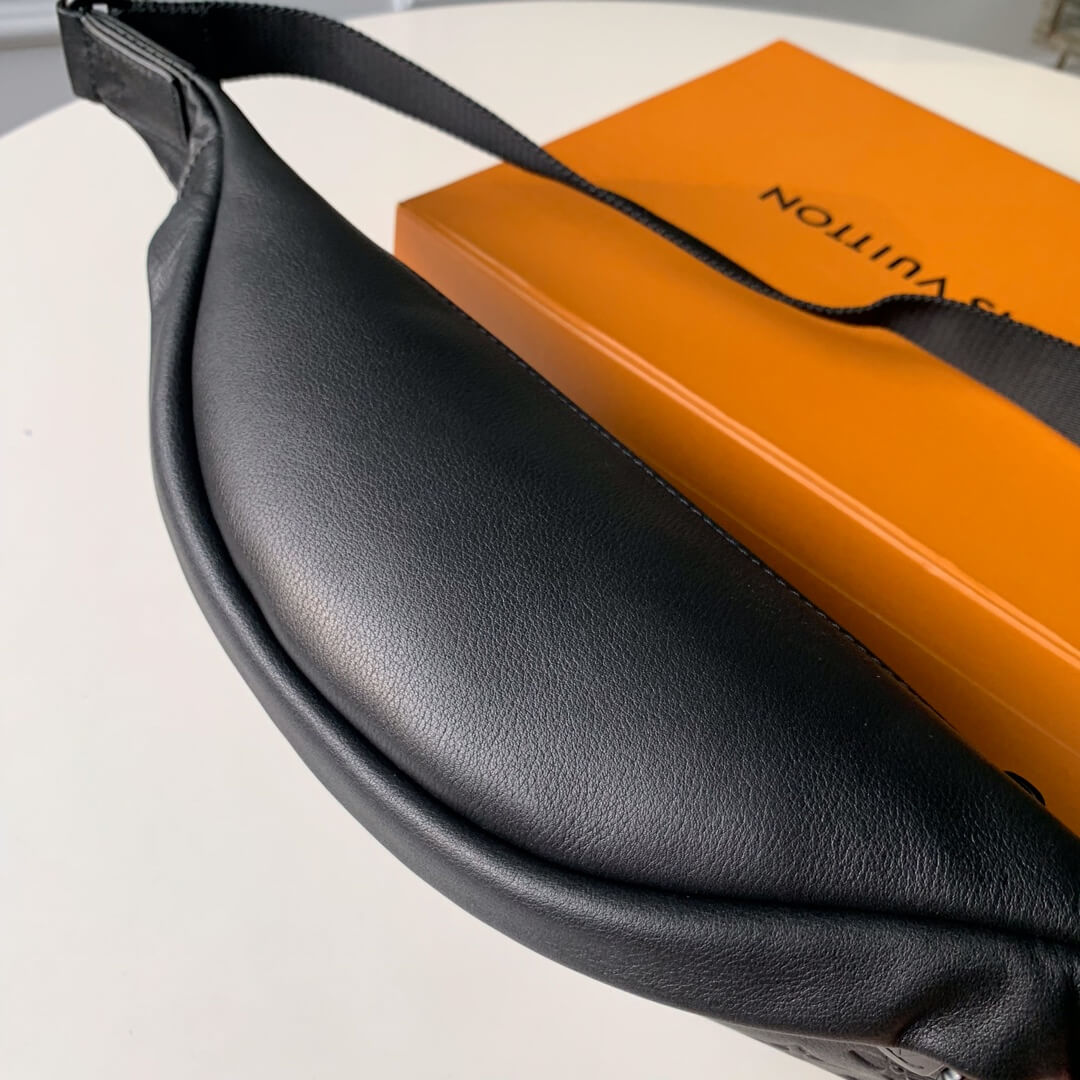 m44388 discovery bumbag