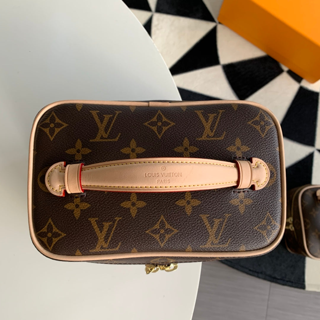 m44495 cosmetic bag mini brown monogram 20cm