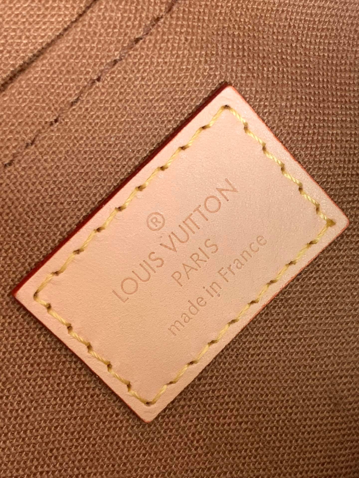 m44813 multi pochette accessoires khaki dark green monogram