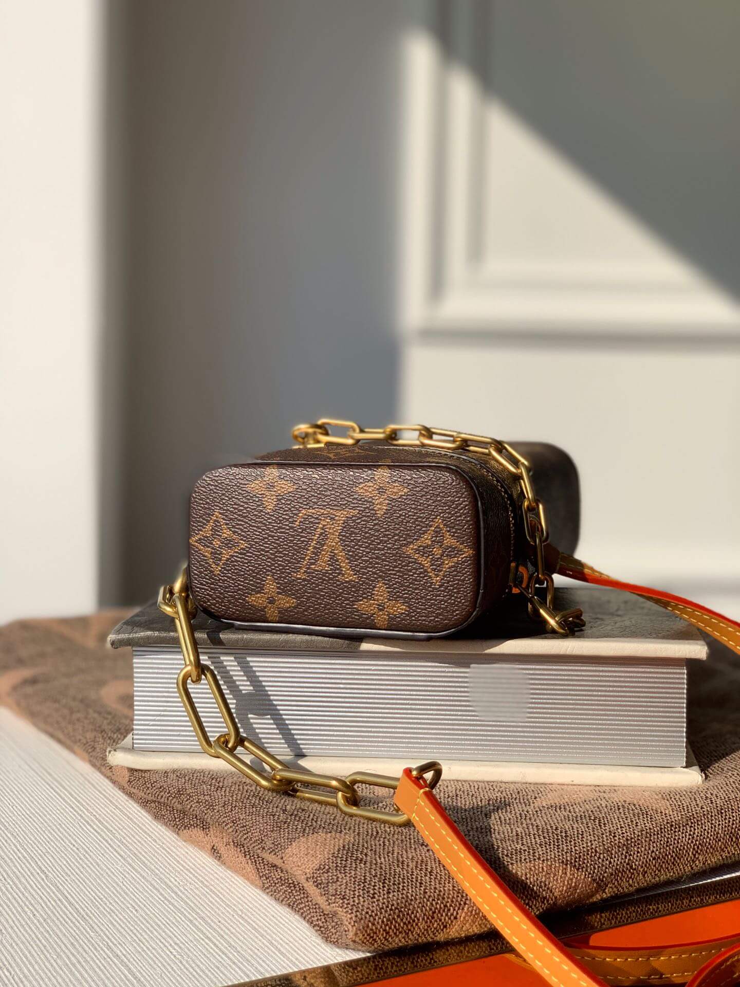 m44914 vertical box trunk brown monogram 16 5cm