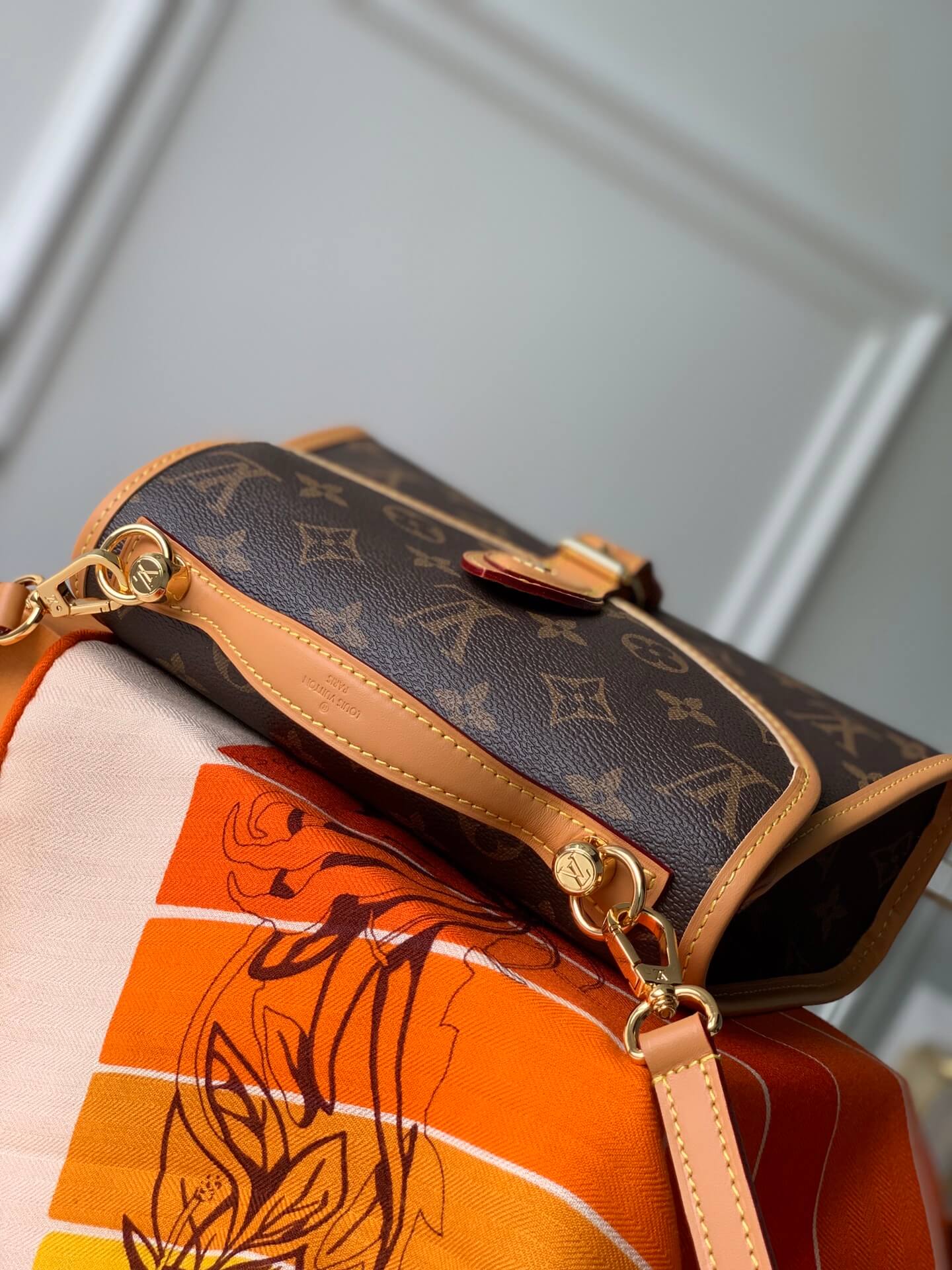 m44919 shoulder bag handbag cross body bags brown calfskin monogram