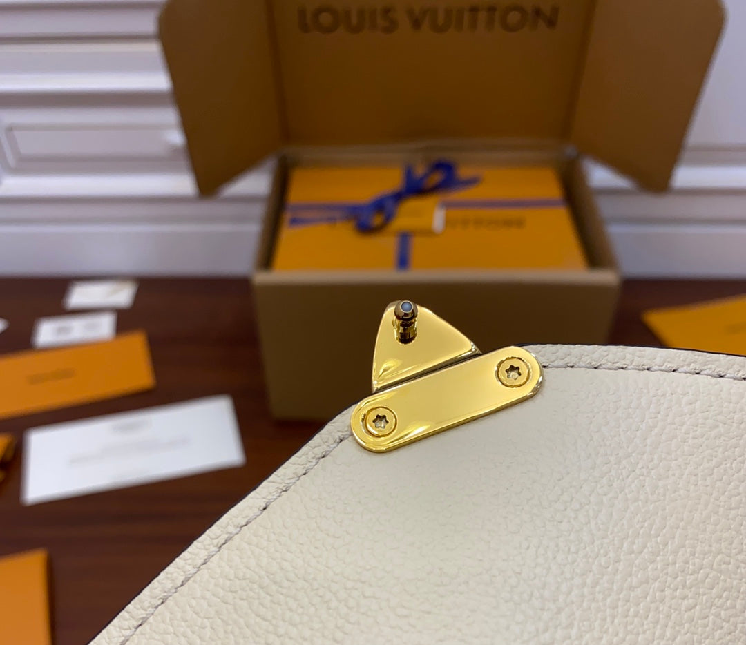 m45596 pochette metis shoulder cross body bags white 25cm