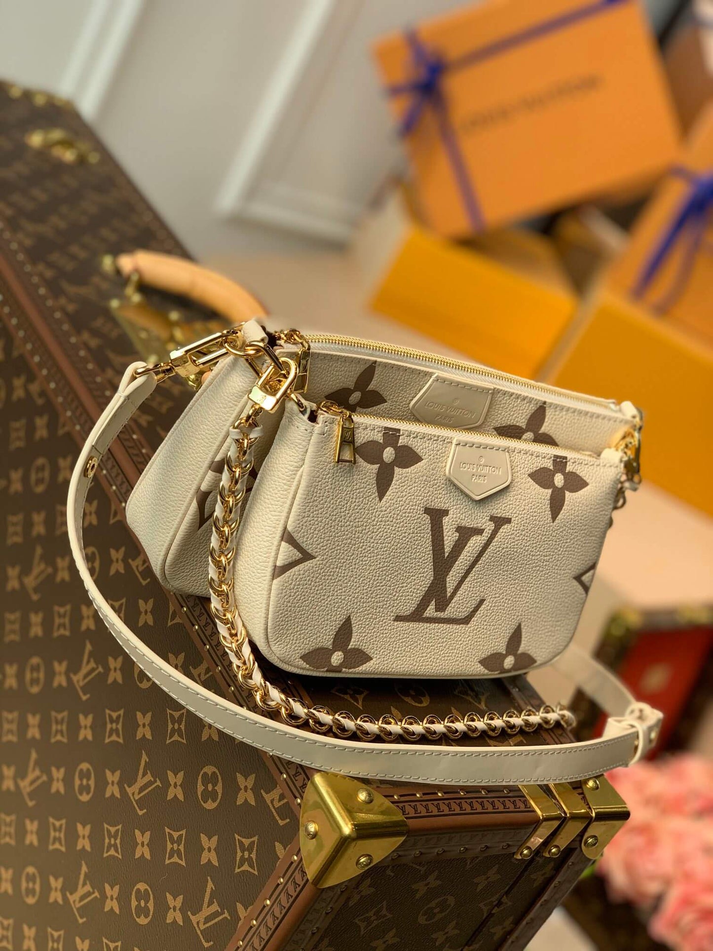 m45777 multi pochette accessoires cross body bags shoulder bag dirty white calfskin monogram