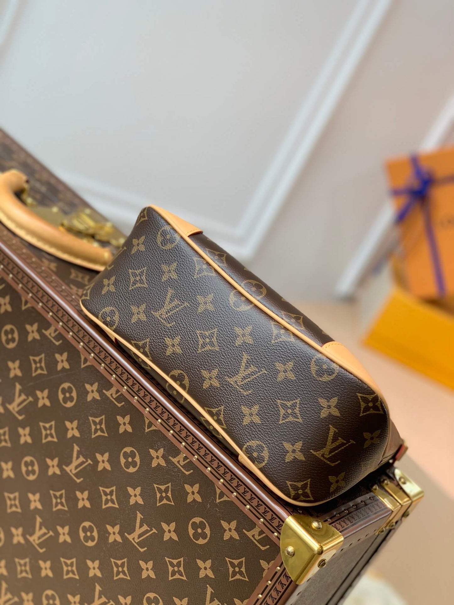 m45832 odeon handbag shoulder bag cross body bags yellow calfskin monogram