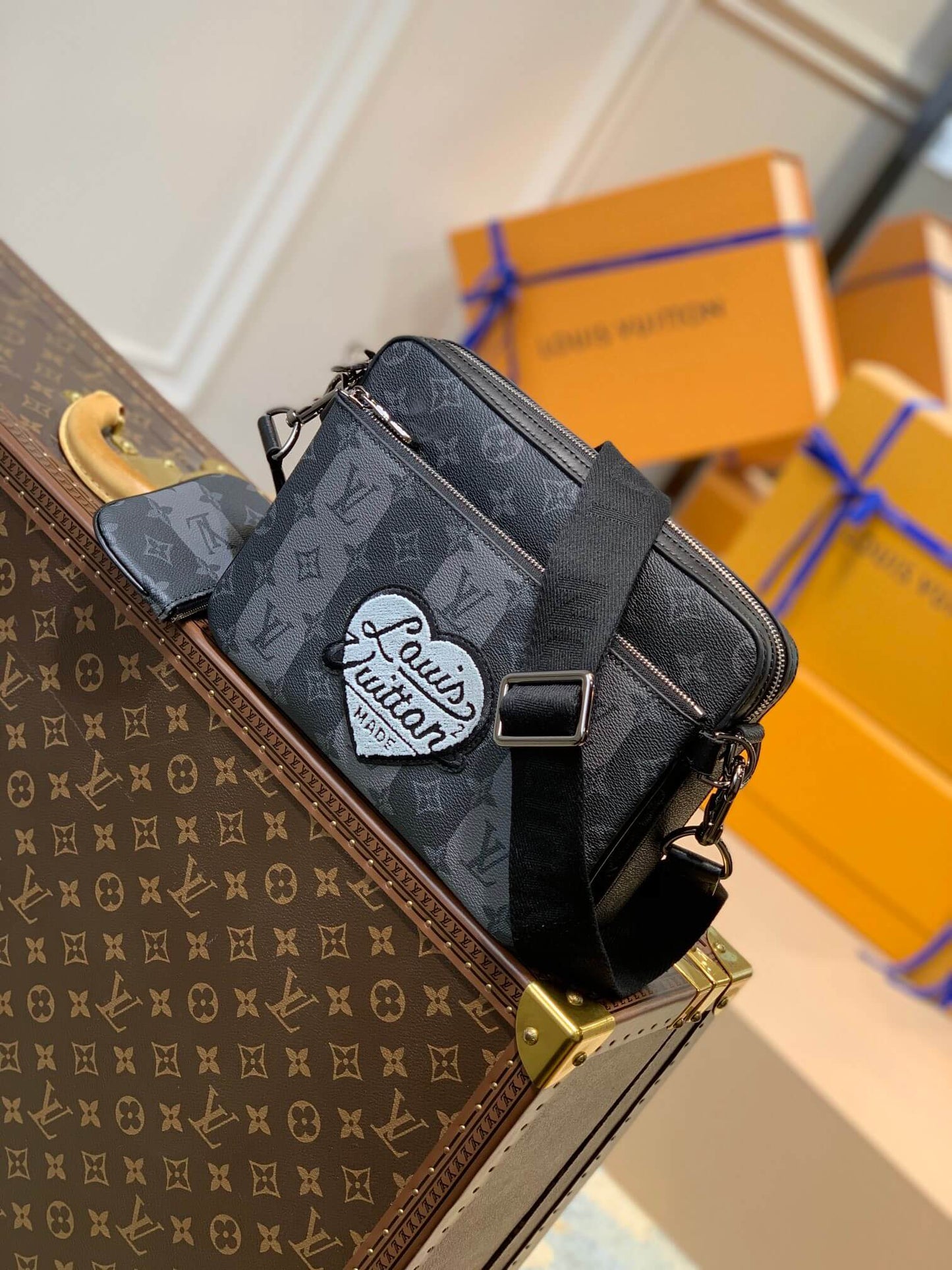 m45965 nigo trio shoulder bag cross body bags messenger bag black mens bag monogram