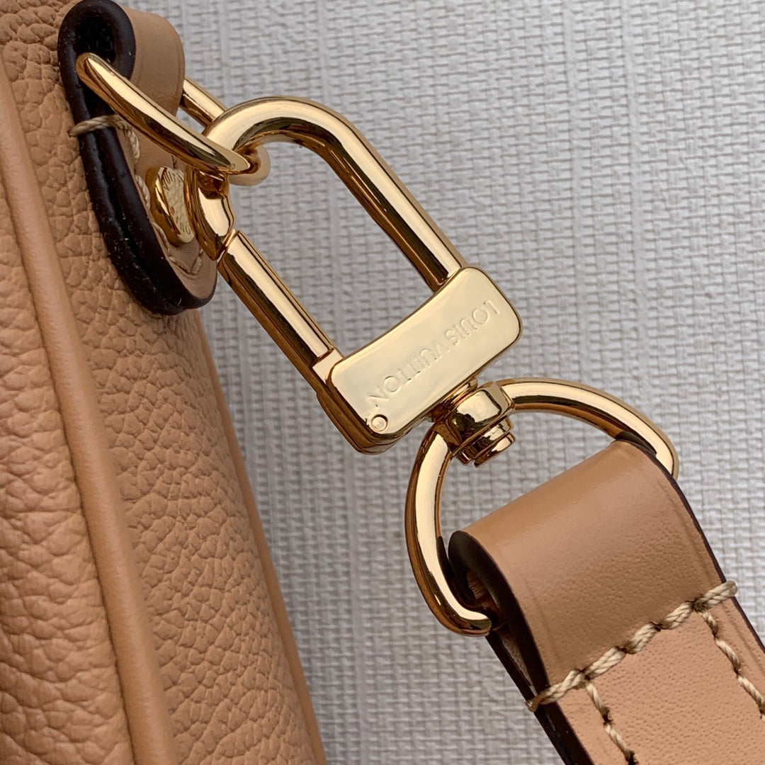 gold bucklet  strap hardware 