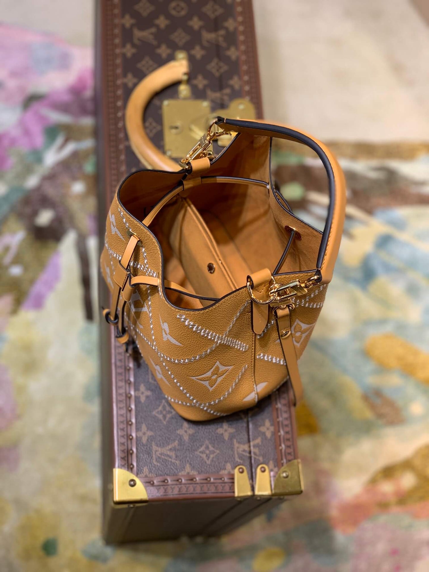 m46023 neonoe monogram empreinte shoulder bag cross body bags milk white calfskin 1