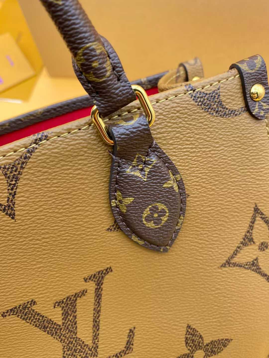 M46373 ONTHEGO 25CM Large Strap Brown