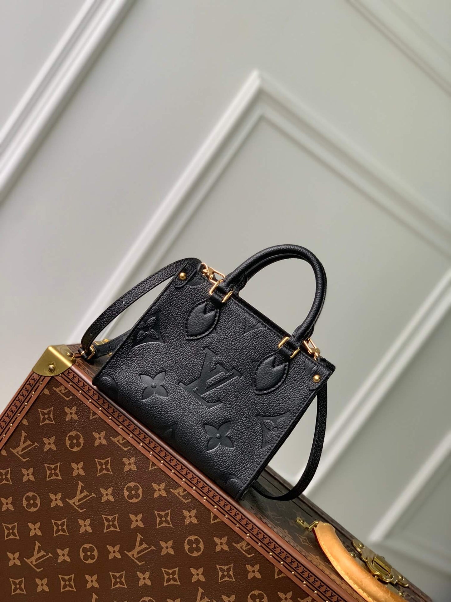 M46993 OnTheGo BB Monogram Empreinte Leather Black