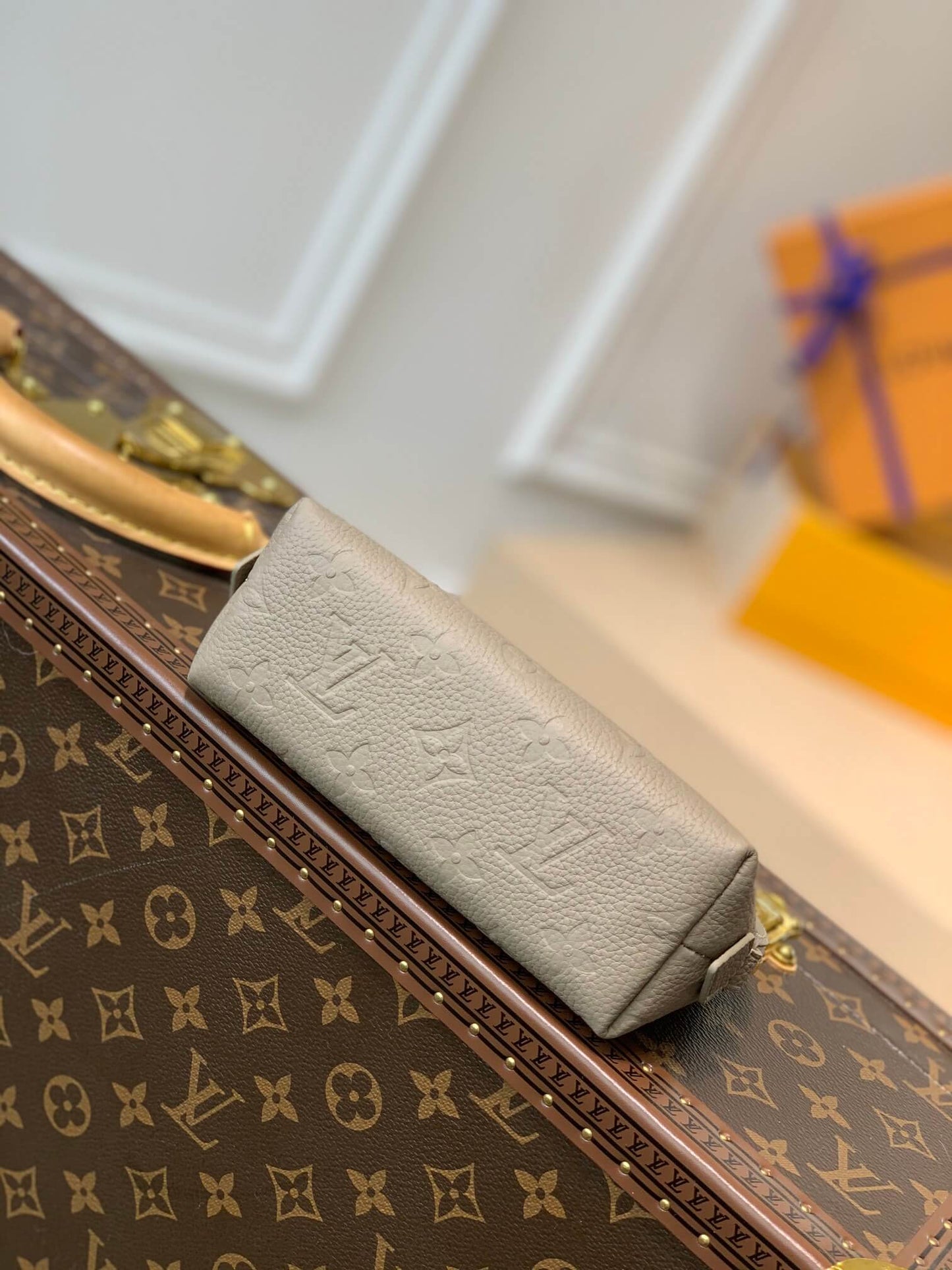 m47515 grey monogram 19cm cosmetic pouch cowhide real leather