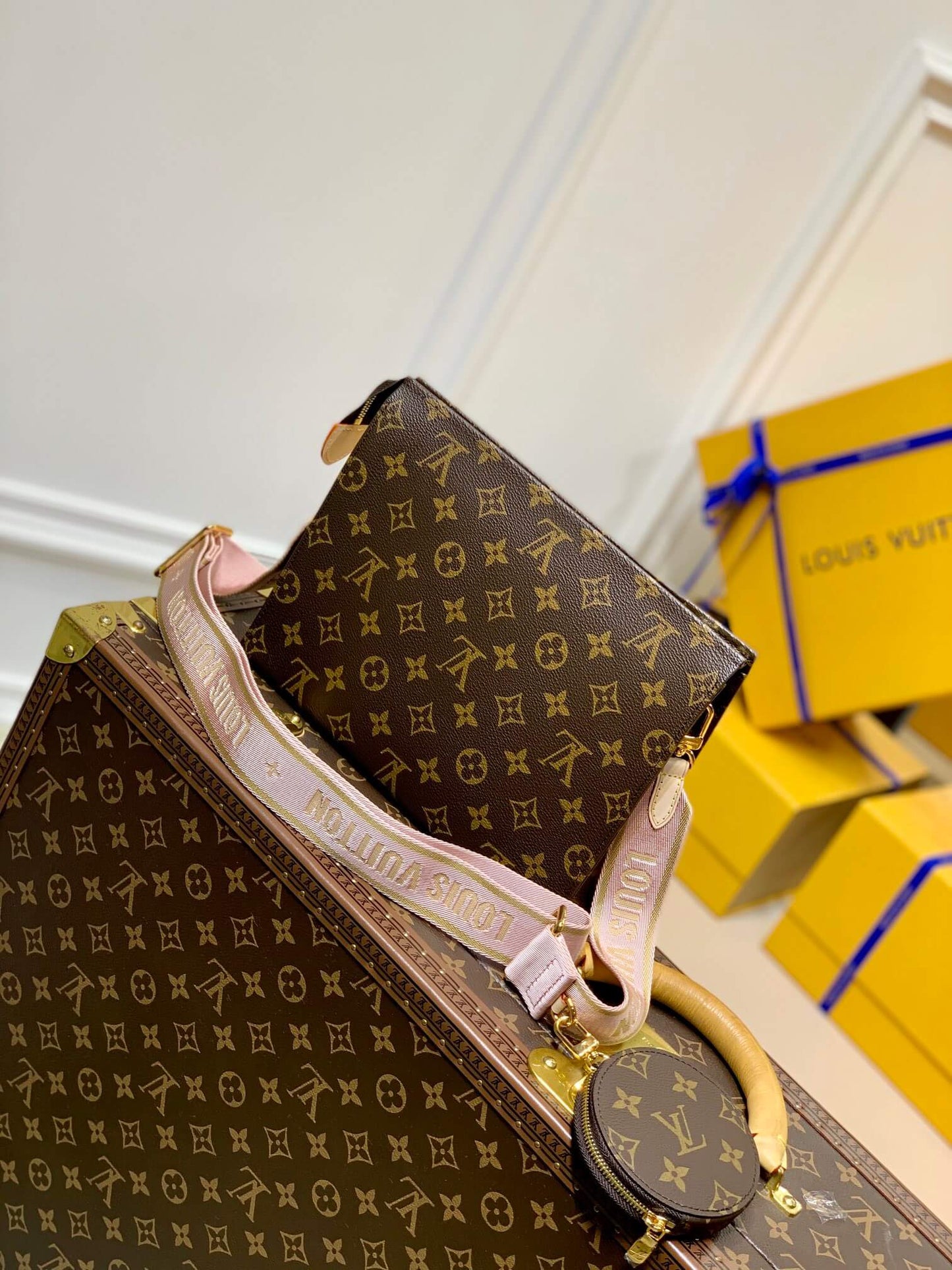 m47542 toiletry pouch 26cm pink monogram shoulder bag cross body bags