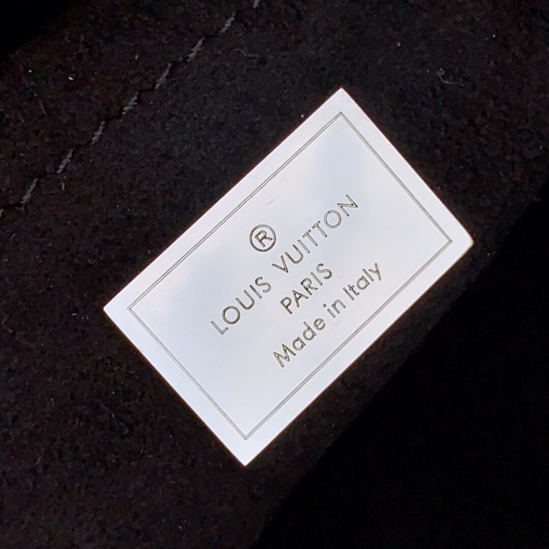 m50377 soft trunk black 24cm handbag