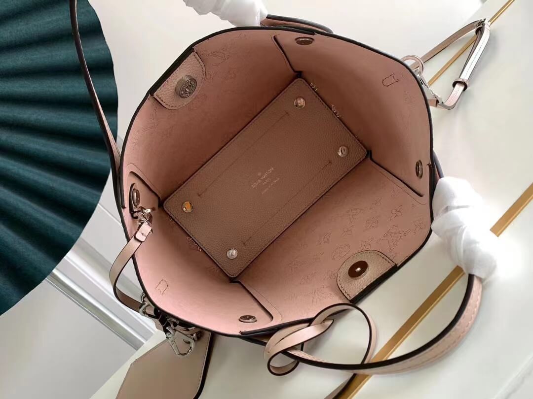 louis vuitton lvm54353 hina pm pink silver hardware magnolia tote bucket bag
