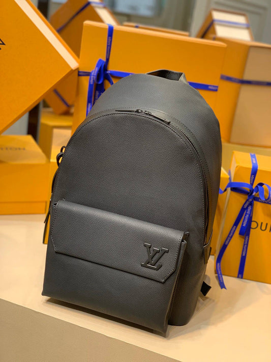 m59325 mens bag backpack aerogram black calfskin