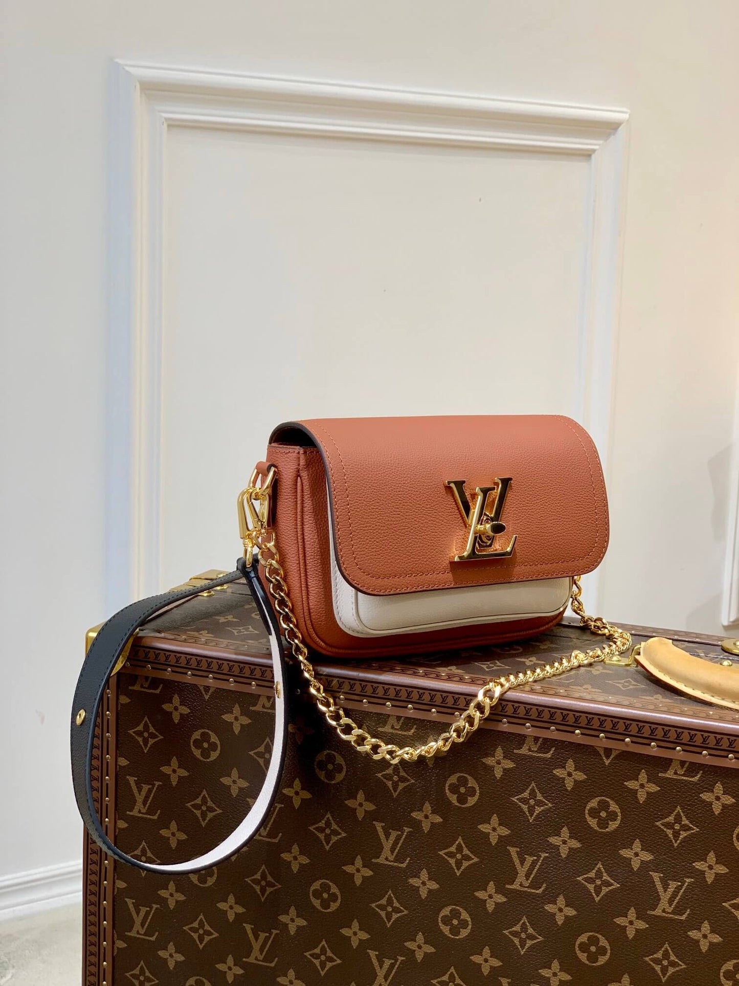 m58557 lockme tender shoulder bag cross body bags brown lambskin