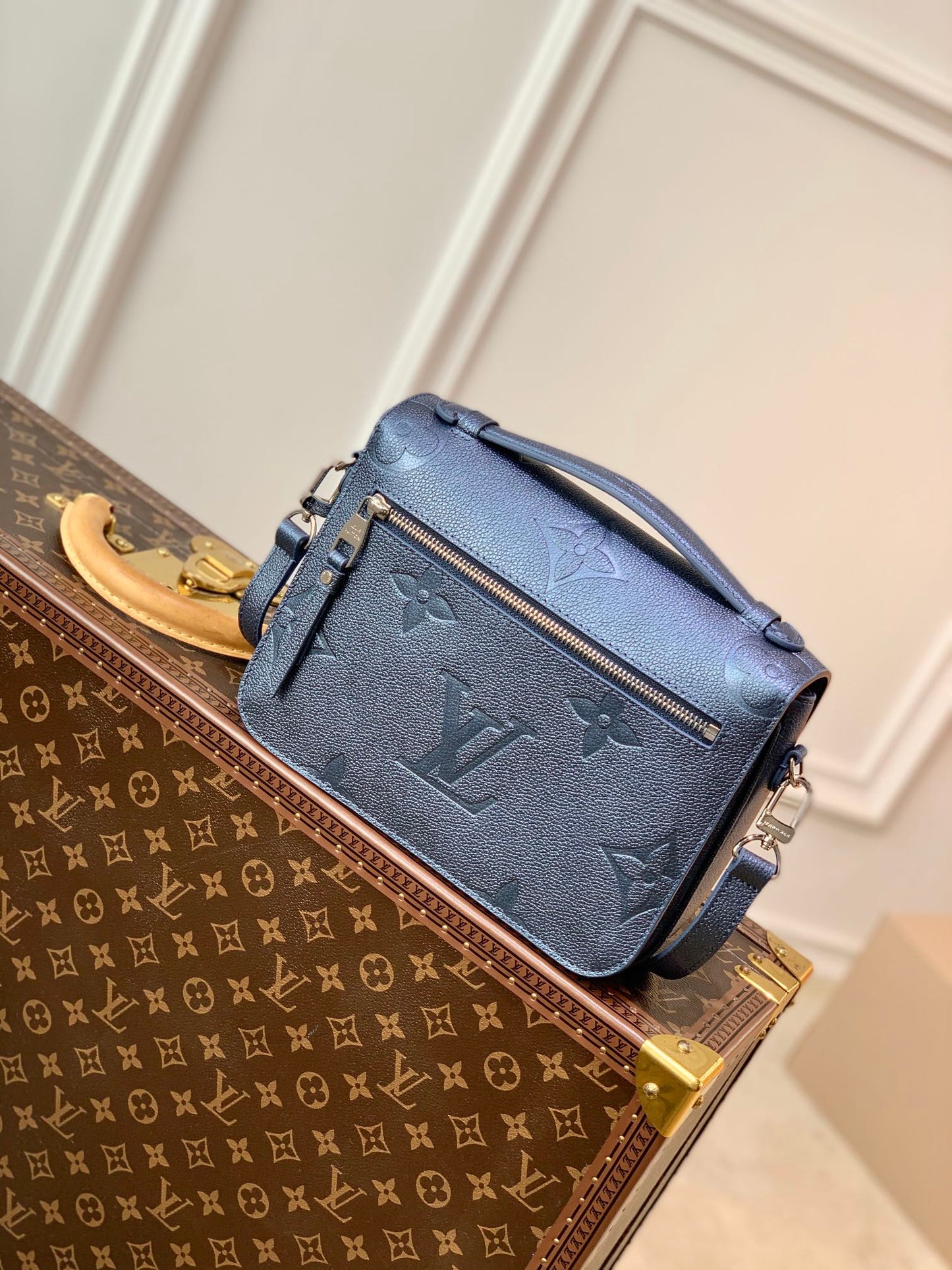 LV M59211 MONOGRAM EMPREINTE LEATHER CROSSBODY BAGS