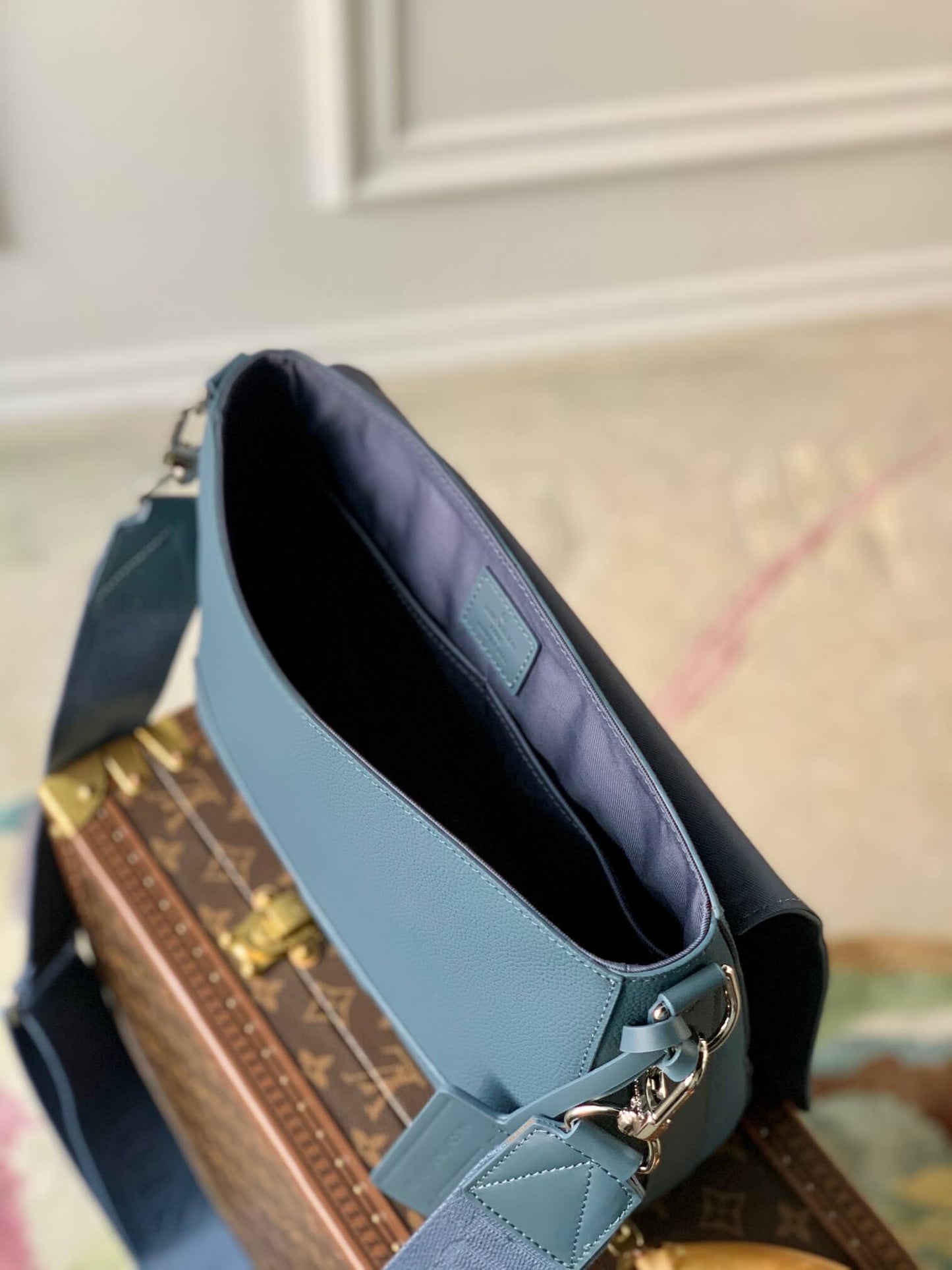 m59327 mens bag shoulder bag cross body bags aerogram messenger bag blue calfskin