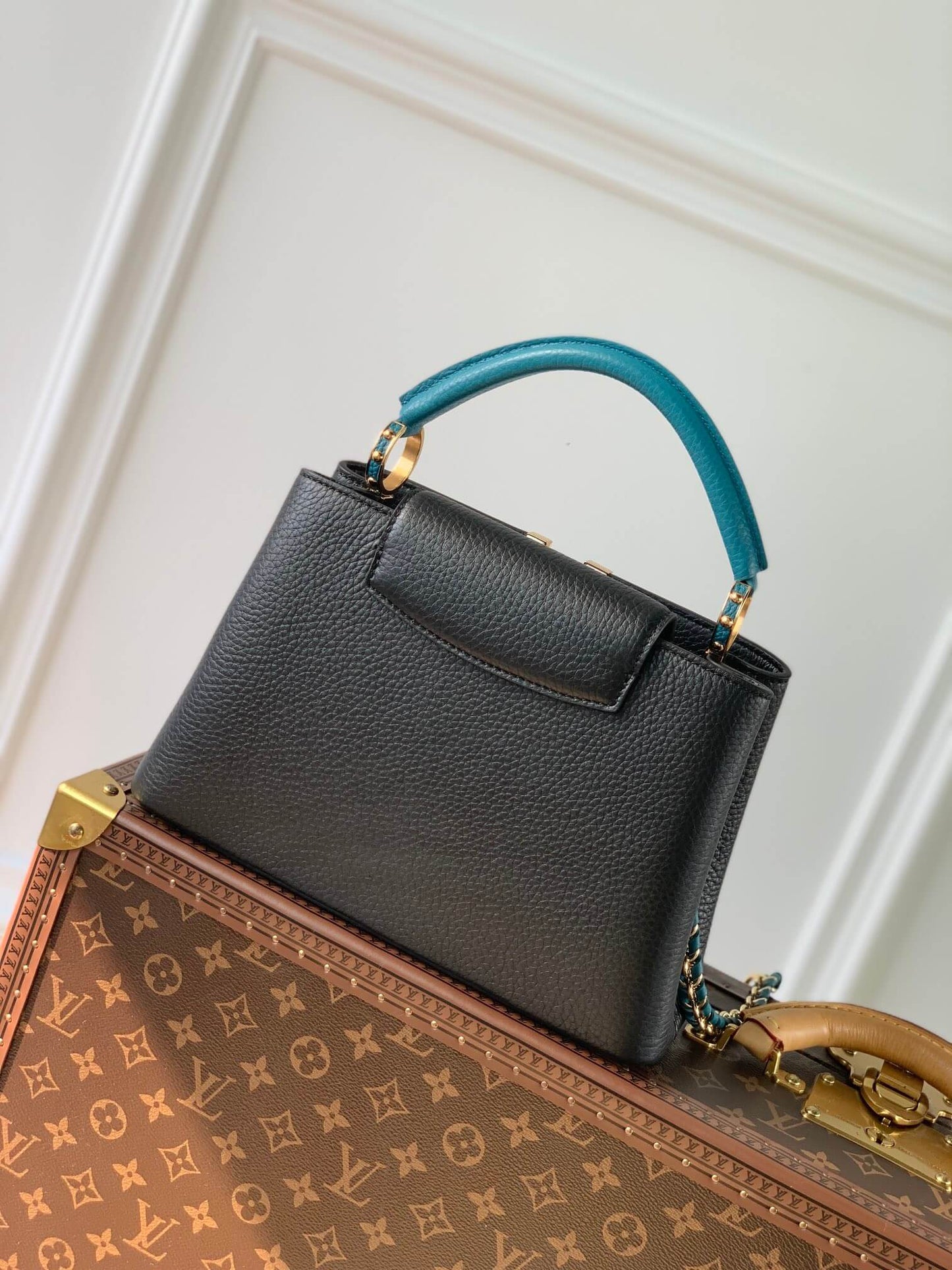 m59653 capucines bb black general blue 27cm cowhide real leather