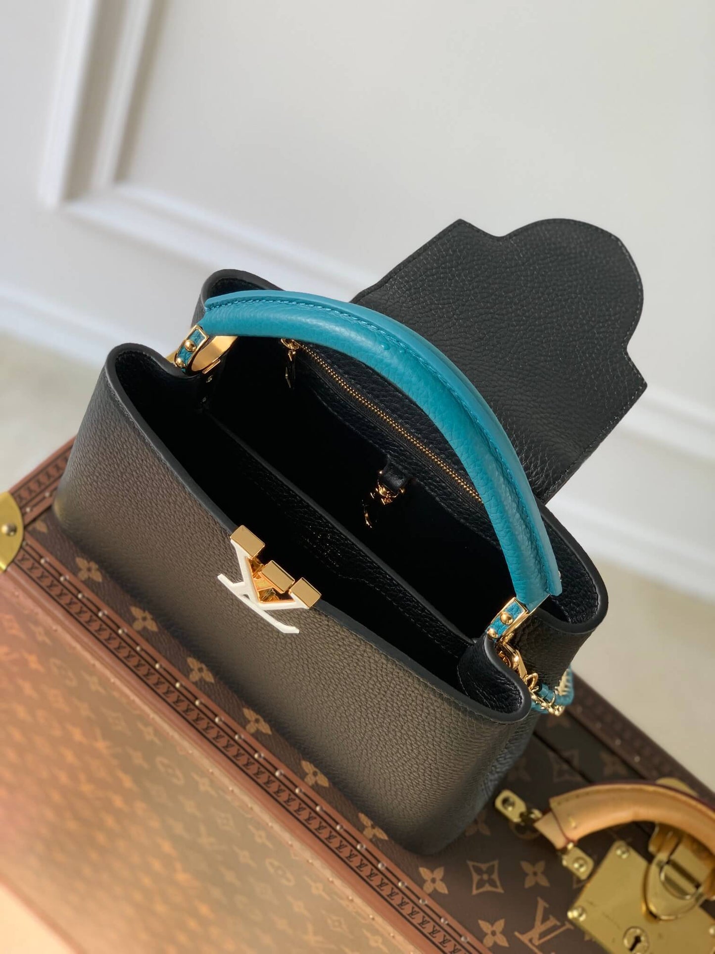 m59653 capucines bb black general blue 27cm cowhide real leather