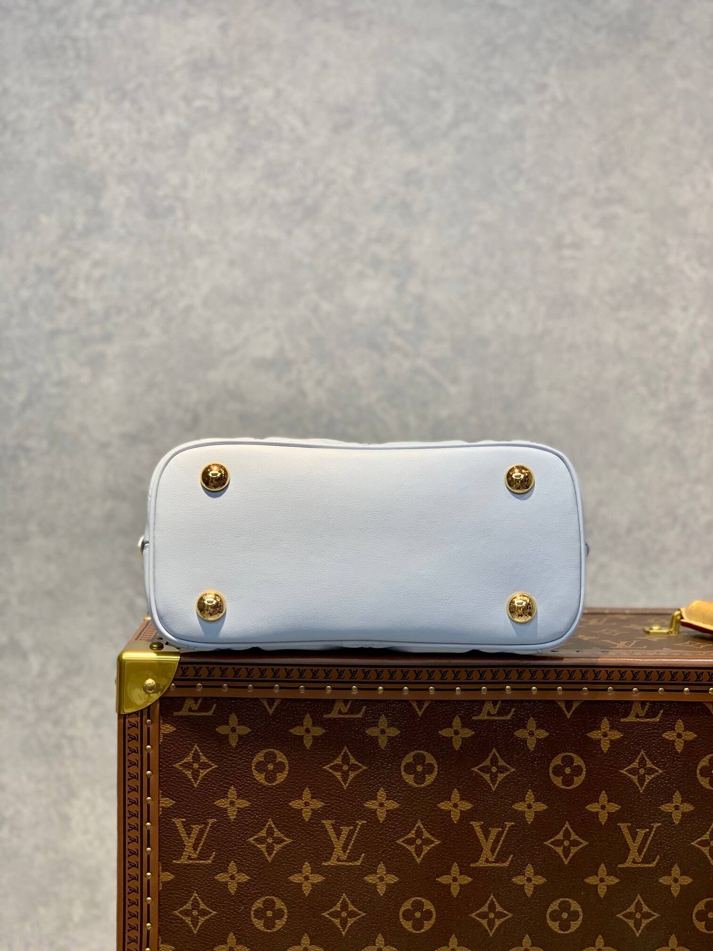 m59822 alma bb calfskin monogram 24 5cm light blue