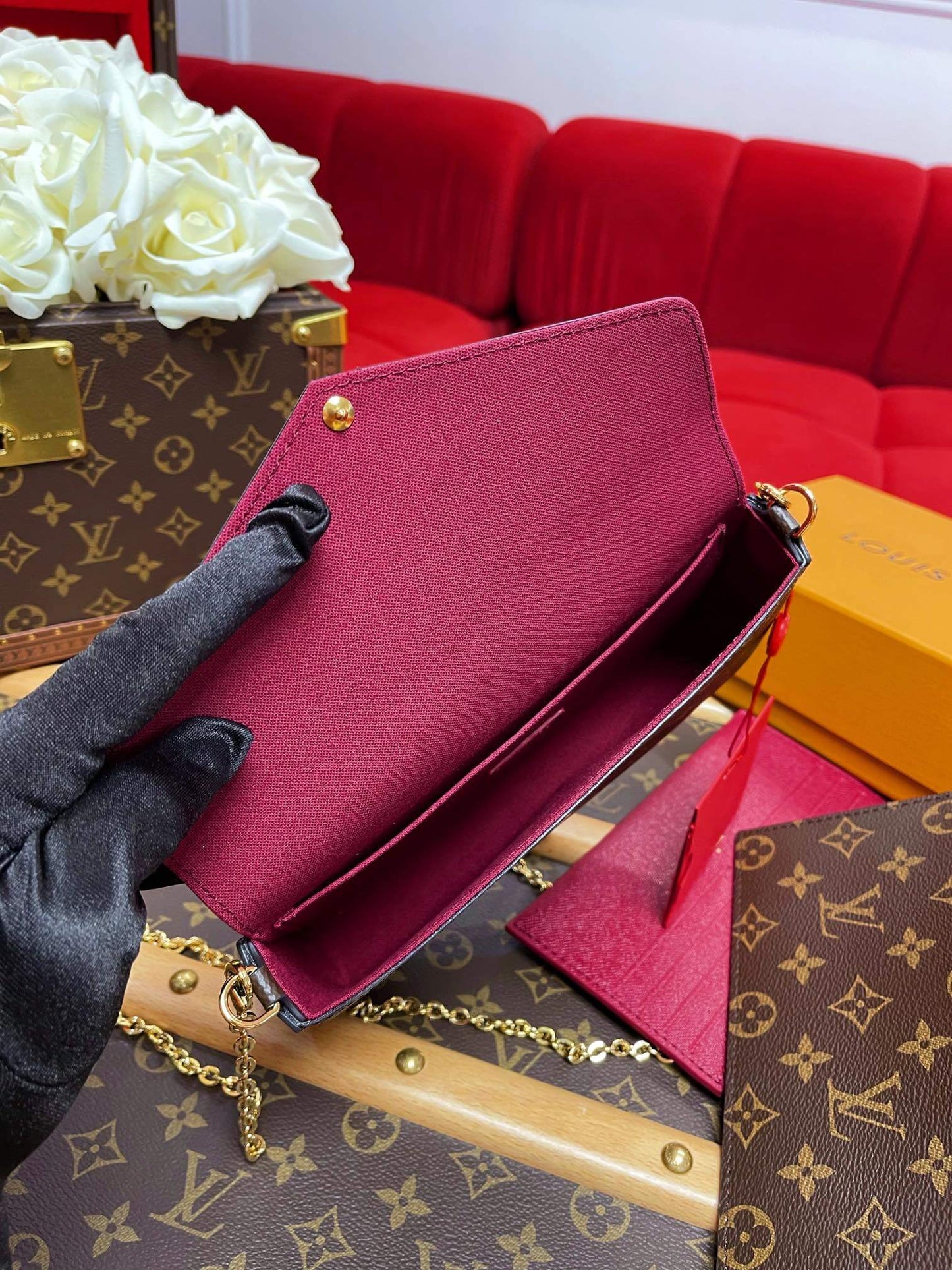 m61276 felicie pochette clutch bag monogram canvas brown maroon inside