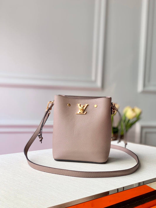 m68709 nano lockme bucket bucket bag handbag shoulder bag pink lambskin