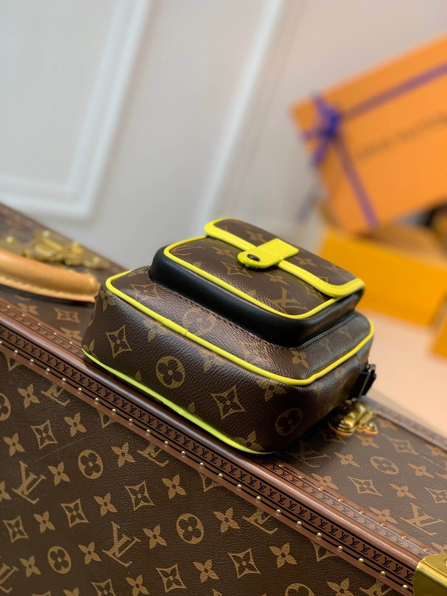 m69404 wearable wallet shoulder bag cross body bags yellow cowhide monogram