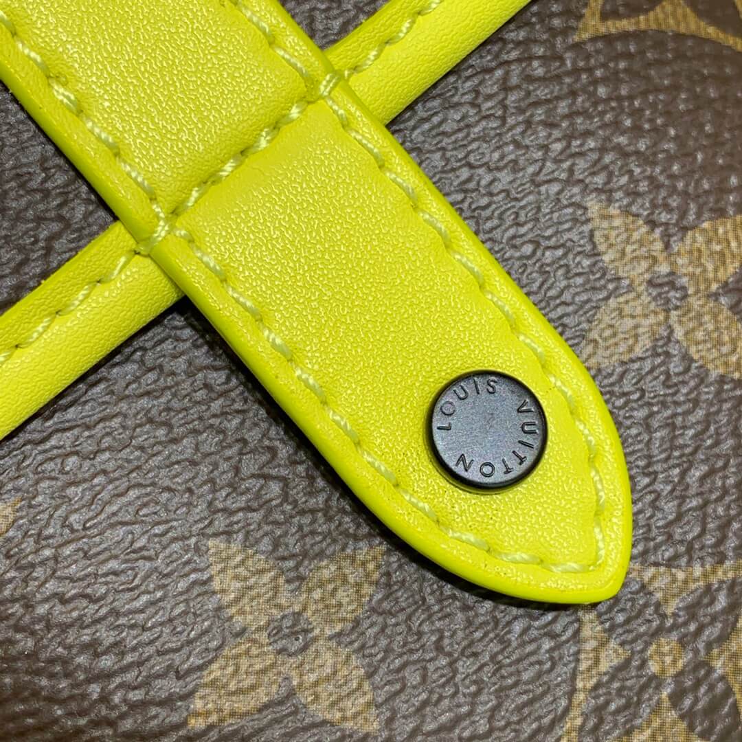 m69404 wearable wallet shoulder bag cross body bags yellow cowhide monogram