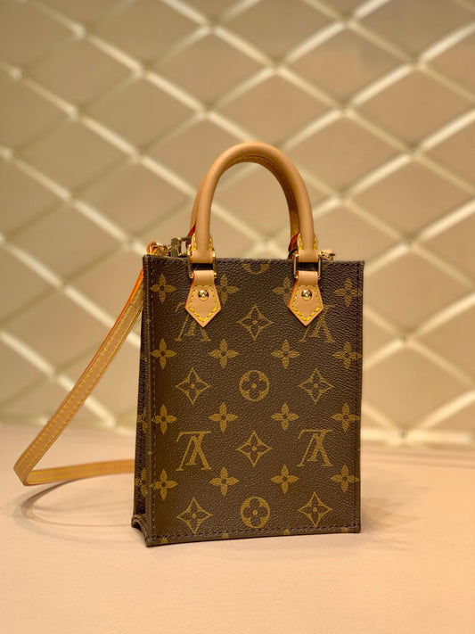 louis vuitton lv m69442 petit sac plat