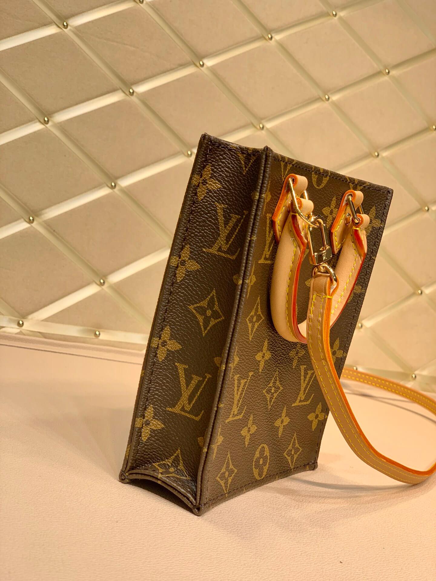 louis vuitton lv m69442 petit sac plat