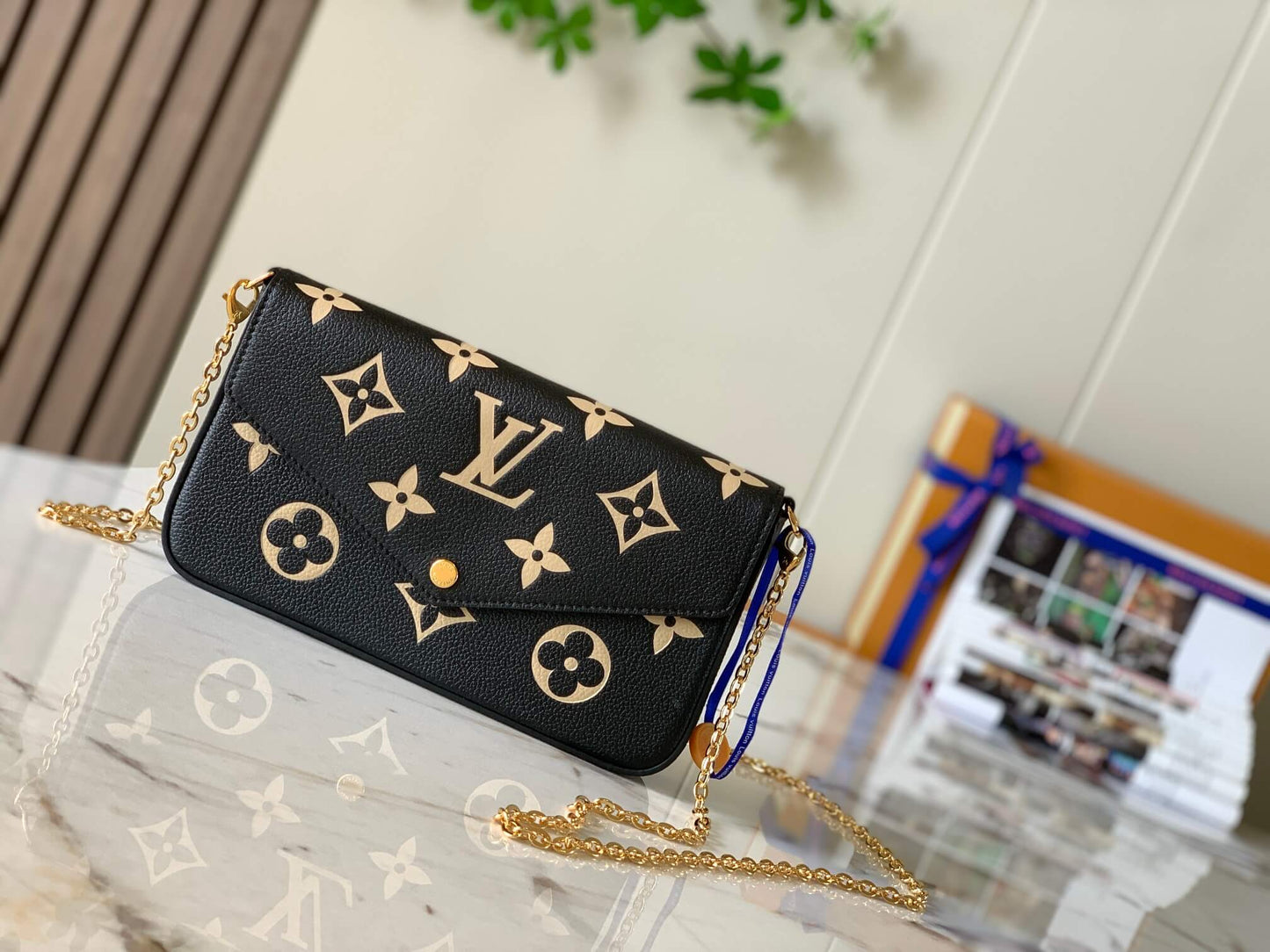 m80482 felicie pochette clutch bag shoulder bag monogram empreinte black