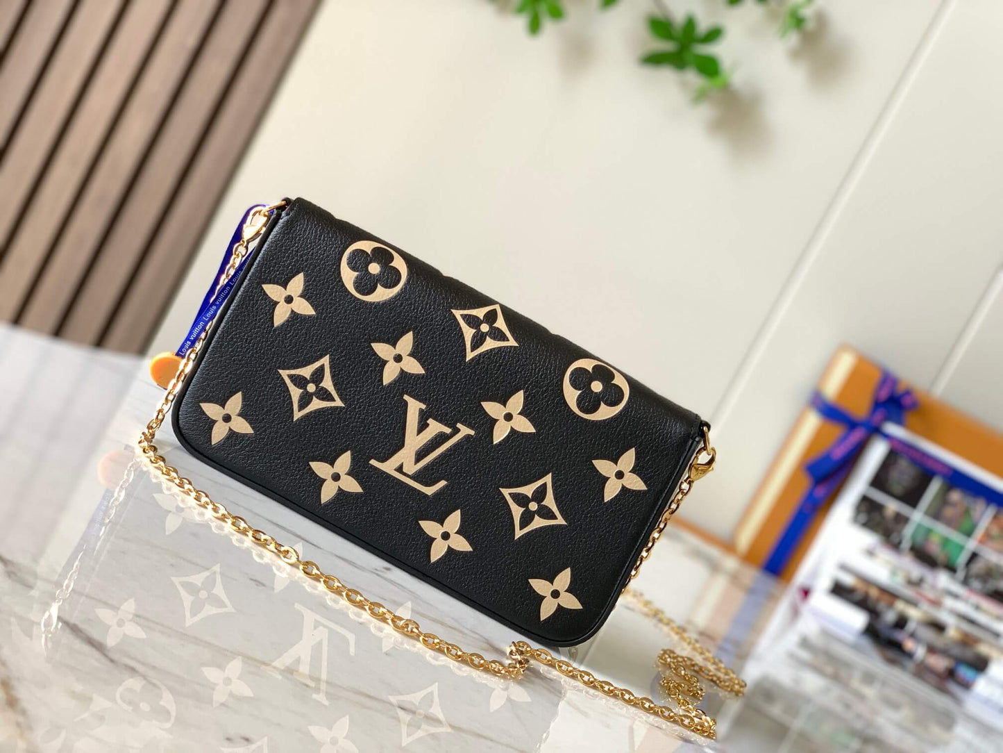 m80482 felicie pochette clutch bag shoulder bag monogram empreinte black