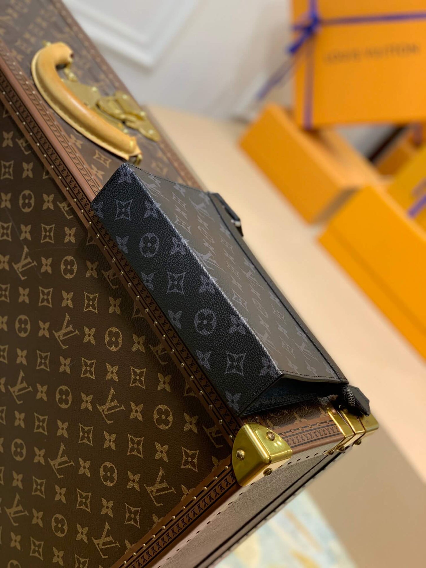 m81124 gaston house blue monogram mens bag messenger bag