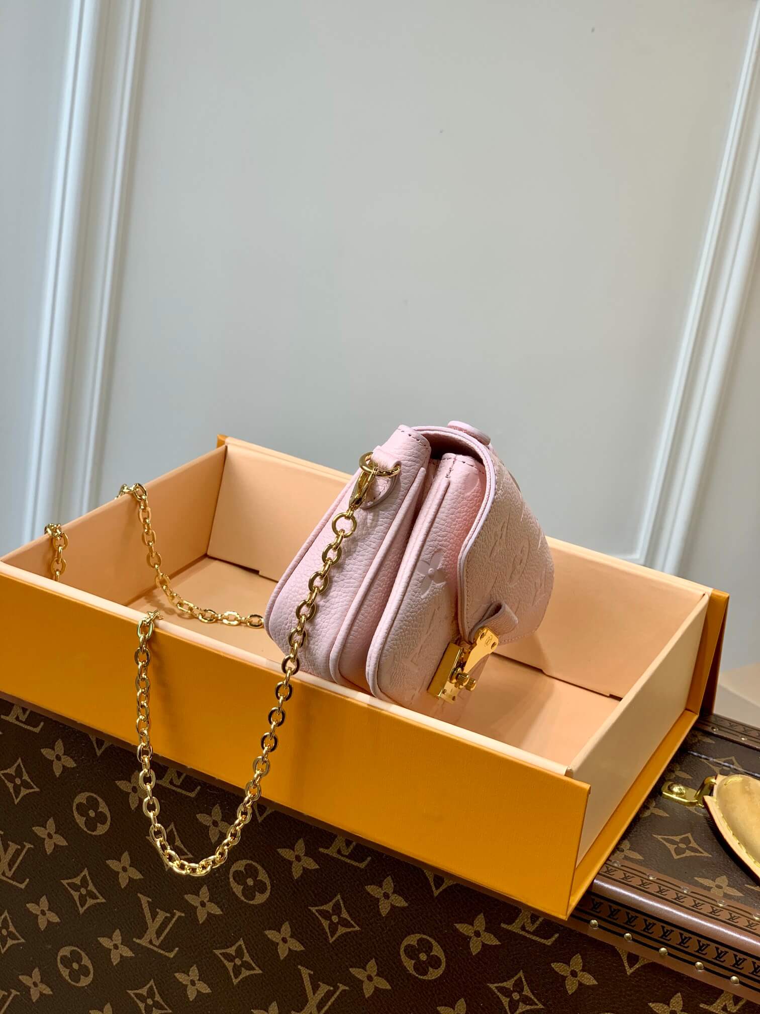 GOLD MICRO M¨¦TIS Chain Bag pink