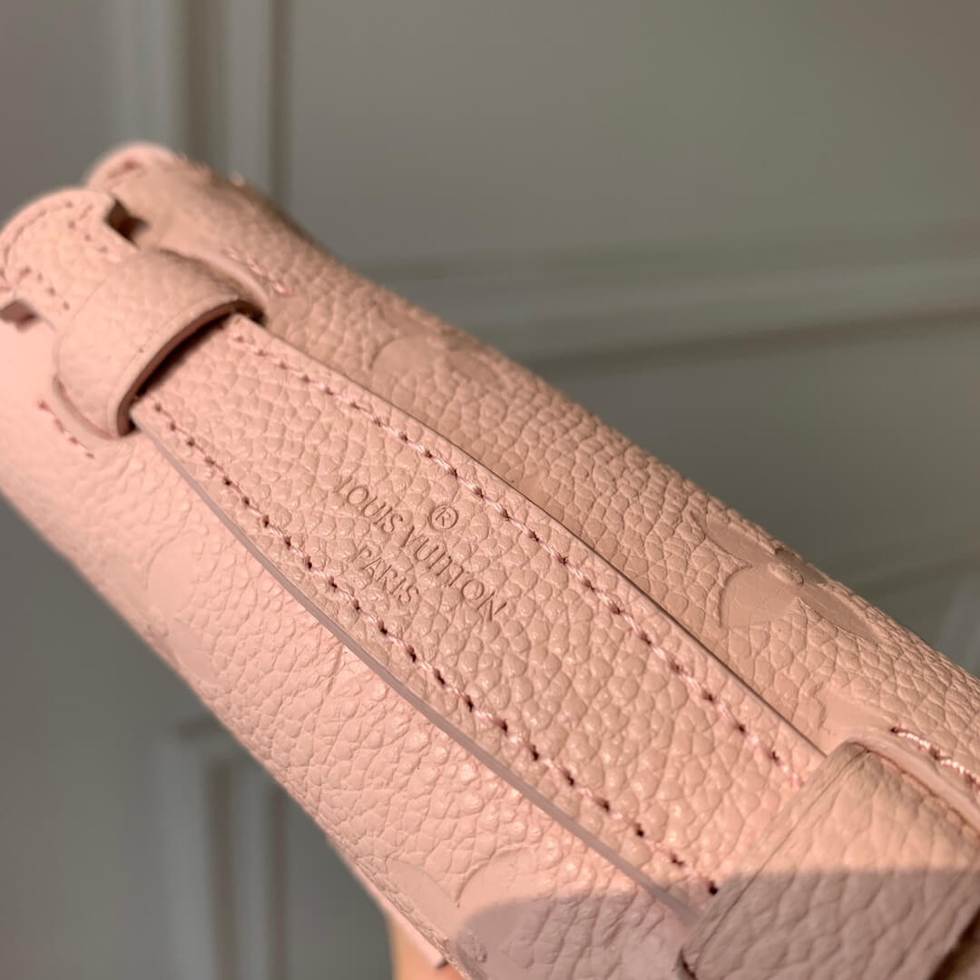 women's bag in summer pink